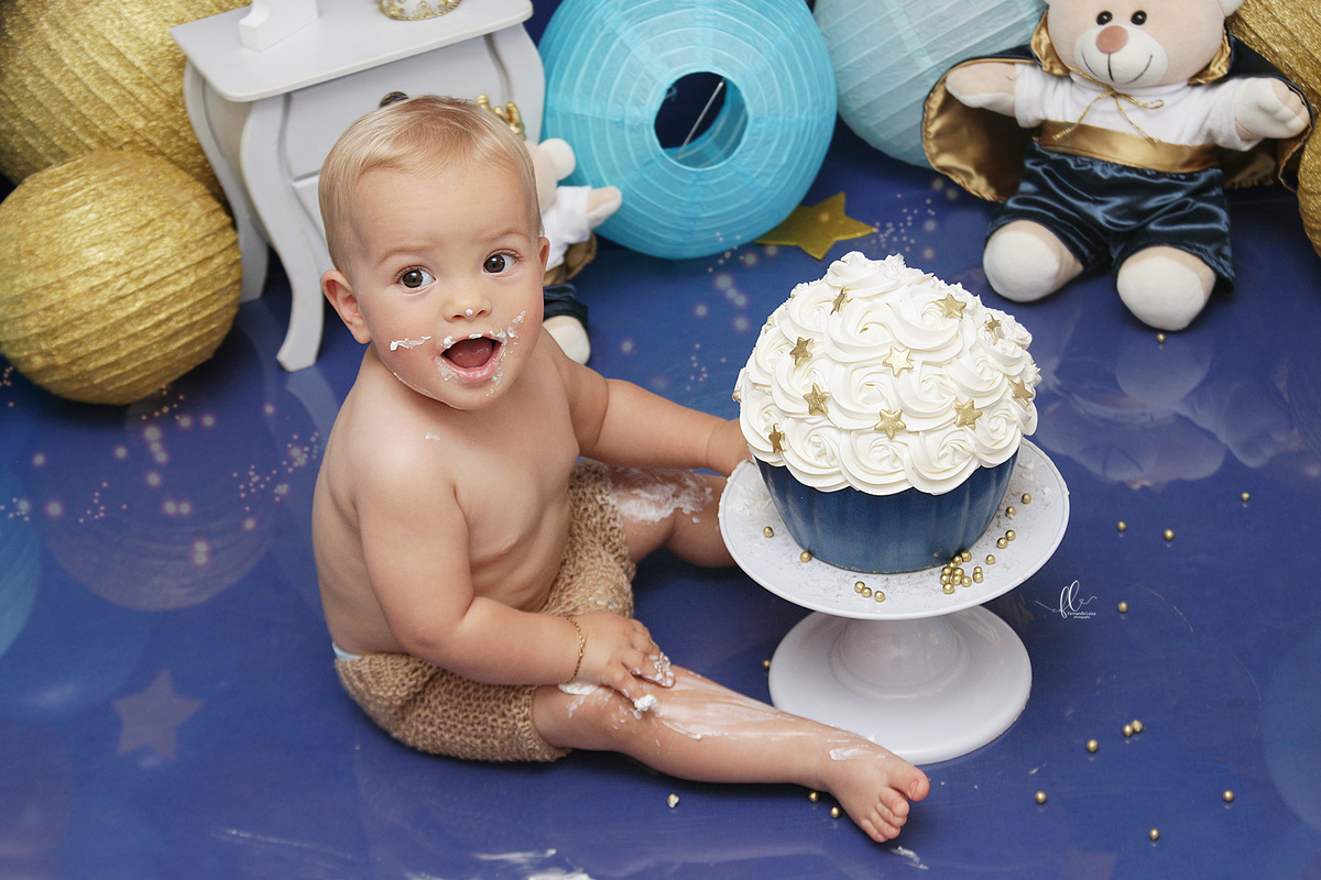 smash ursinho princip,smash the cake,sessão smash the cake, cake smash,smash the cake tema ursinho principe,smash the cake cenário ursinho principe,ursinho,ursinho principe,smash the cake para menino,sessão de um ano no tema ursinho, realeza, principe,