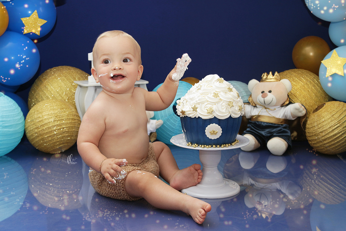 smash ursinho princip,smash the cake,sessão smash the cake, cake smash,smash the cake tema ursinho principe,smash the cake cenário ursinho principe,ursinho,ursinho principe,smash the cake para menino,sessão de um ano no tema ursinho, realeza, principe,