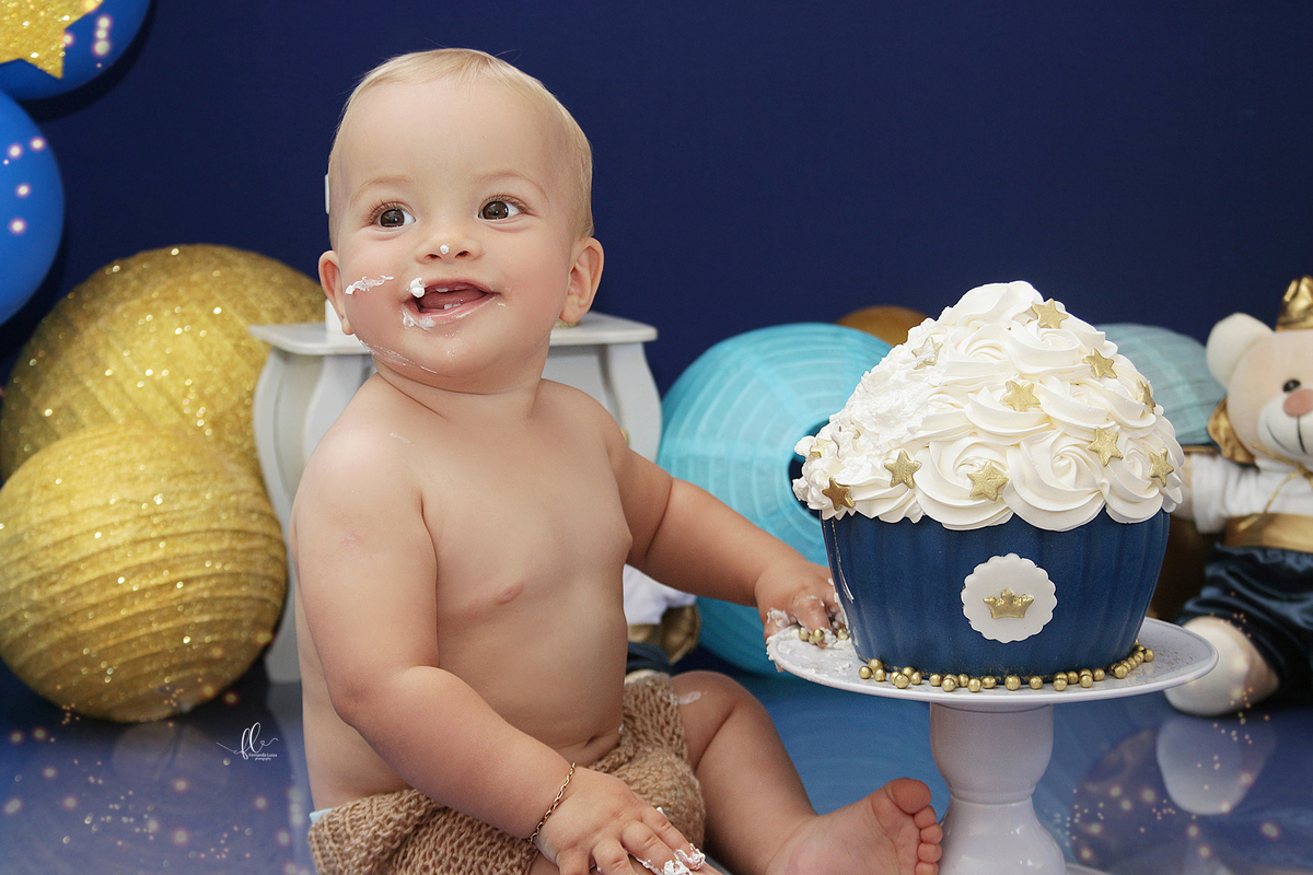 smash ursinho princip,smash the cake,sessão smash the cake, cake smash,smash the cake tema ursinho principe,smash the cake cenário ursinho principe,ursinho,ursinho principe,smash the cake para menino,sessão de um ano no tema ursinho, realeza, principe,