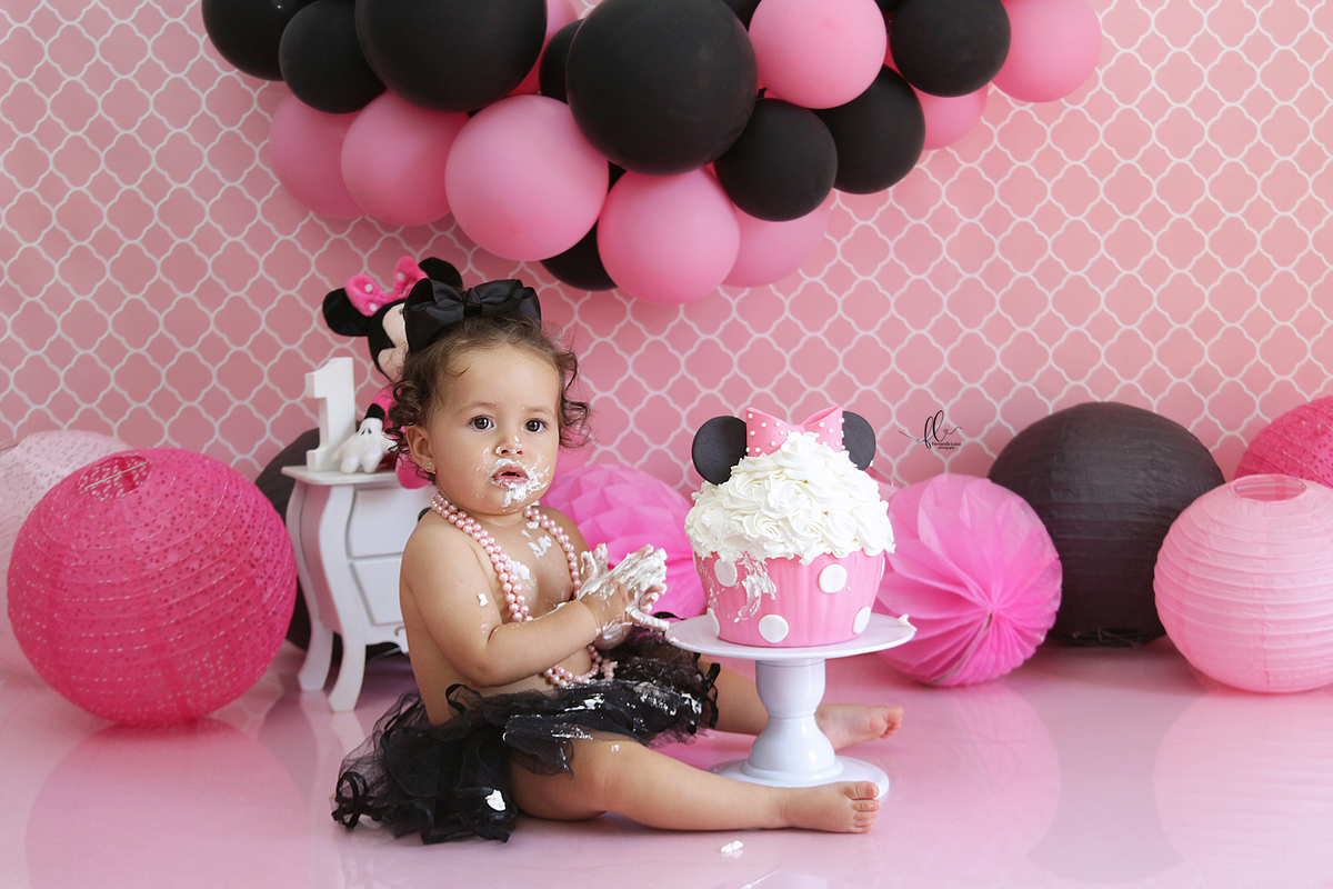 smash the cake minnie rosa,ideias minnie rosa, sessão do bolinho, cake smash,smash the cake tema minnie, smash the cake, cenário da minnie, minnie, disney, bolo da minnie rosa,smash the cake para menina,sessão de um ano no tema minnie, mickey,