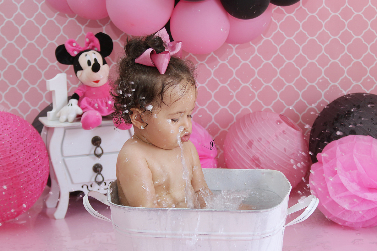 smash the cake minnie rosa,ideias minnie rosa, sessão do bolinho, cake smash,smash the cake tema minnie, smash the cake, cenário da minnie, minnie, disney, bolo da minnie rosa,smash the cake para menina,sessão de um ano no tema minnie, mickey,