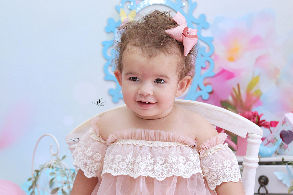 smash, smash the cake, ideias jardim encantado, sessão do bolinho, cake smash, smash the cake tema jardim encantado, smash the cake cenário jardim, jardim encantado,bolo jardim encantado,smash the cake para menina,sessão de um ano no tema jardim,borboleta