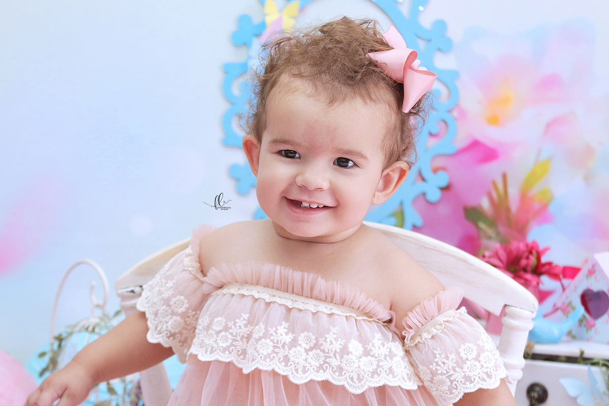 smash, smash the cake, ideias jardim encantado, sessão do bolinho, cake smash, smash the cake tema jardim encantado, smash the cake cenário jardim, jardim encantado,bolo jardim encantado,smash the cake para menina,sessão de um ano no tema jardim,borboleta