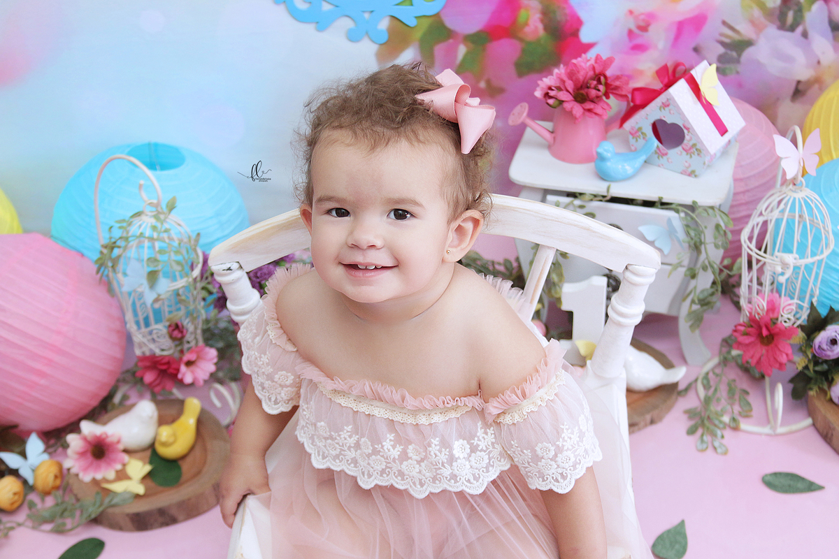 smash, smash the cake, ideias jardim encantado, sessão do bolinho, cake smash, smash the cake tema jardim encantado, smash the cake cenário jardim, jardim encantado,bolo jardim encantado,smash the cake para menina,sessão de um ano no tema jardim,borboleta