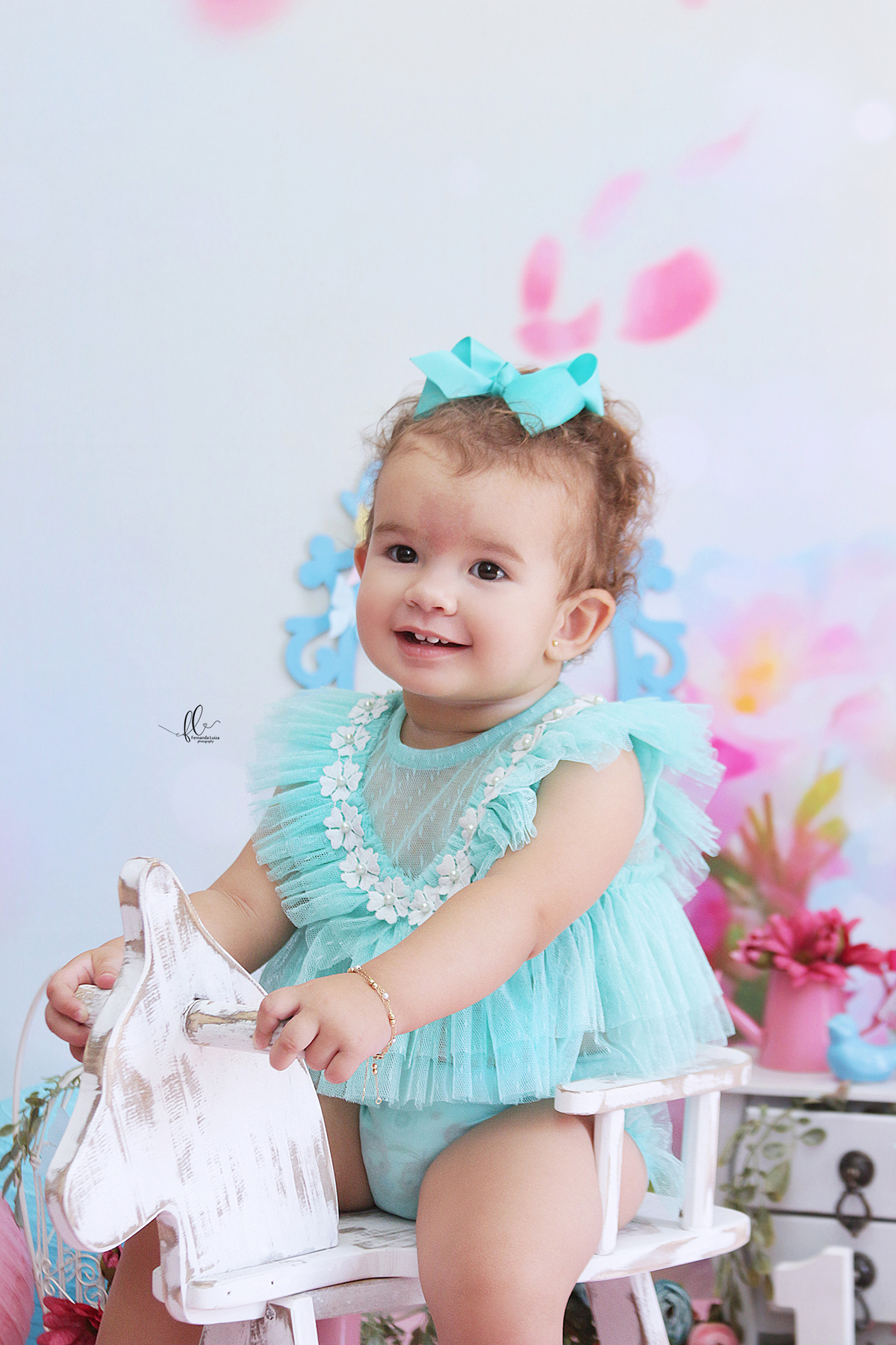 smash, smash the cake, ideias jardim encantado, sessão do bolinho, cake smash, smash the cake tema jardim encantado, smash the cake cenário jardim, jardim encantado,bolo jardim encantado,smash the cake para menina,sessão de um ano no tema jardim,borboleta