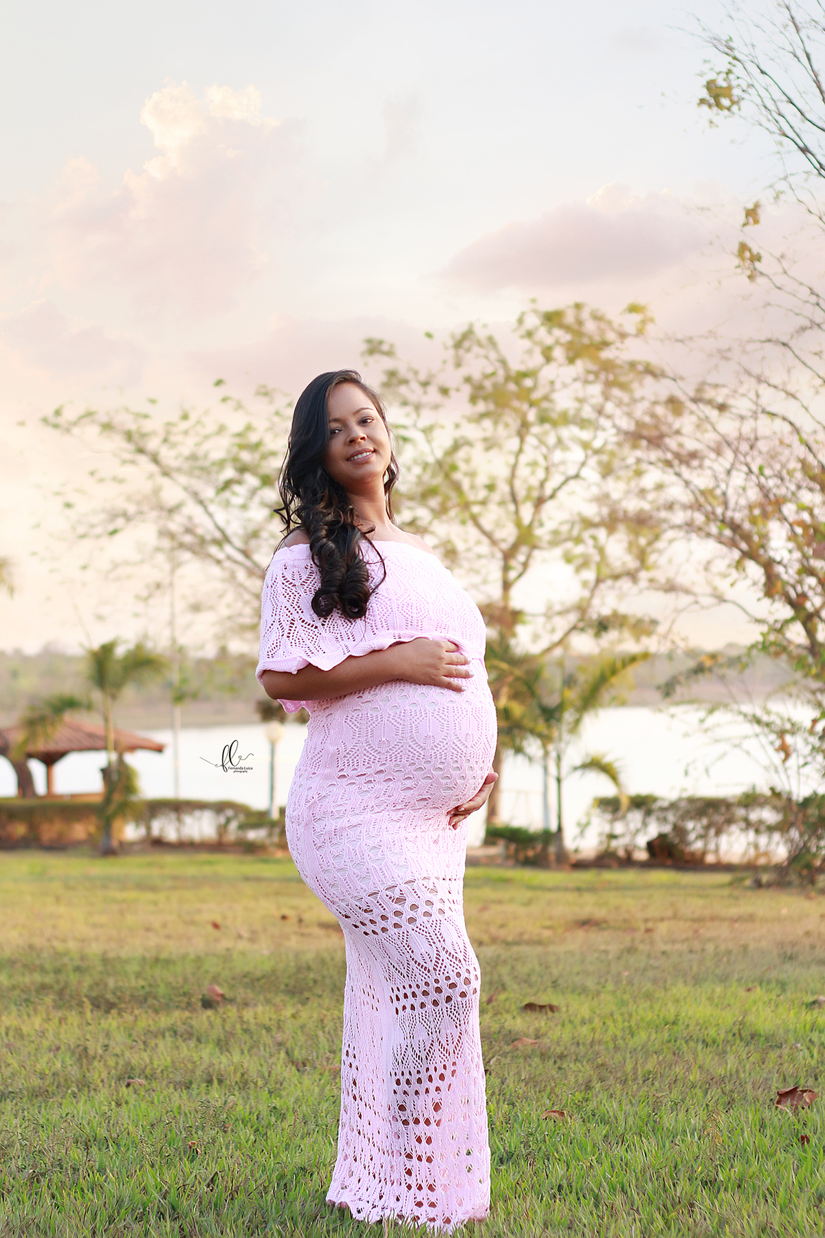 gestante,fotos no eucalipto, ensaio gestante, ensaio fotografico de gravida, fotos de gravida, ideias para ensaio gestante, ideias para gestantes, fotos no por do sol, gestantes no por do sol, nome em tricotim, fraldas, roupinhas para bebes, tricotim