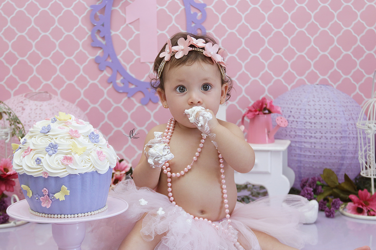 smash, smash the cake, ideias jardim encantado, sessão do bolinho, cake smash, smash the cake tema jardim encantado, smash the cake cenário jardim, jardim encantado,bolo jardim encantado,smash the cake para menina,sessão de um ano no tema jardim,borboleta