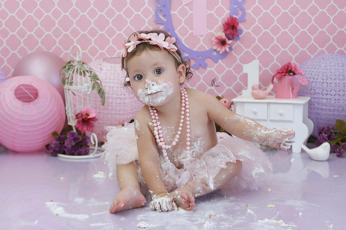 smash, smash the cake, ideias jardim encantado, sessão do bolinho, cake smash, smash the cake tema jardim encantado, smash the cake cenário jardim, jardim encantado,bolo jardim encantado,smash the cake para menina,sessão de um ano no tema jardim,borboleta