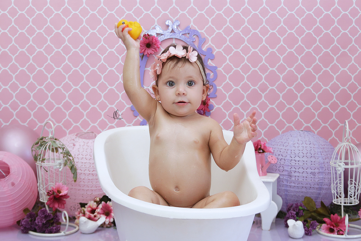 smash, smash the cake, ideias jardim encantado, sessão do bolinho, cake smash, smash the cake tema jardim encantado, smash the cake cenário jardim, jardim encantado,bolo jardim encantado,smash the cake para menina,sessão de um ano no tema jardim,borboleta