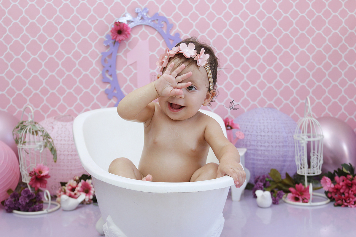 smash, smash the cake, ideias jardim encantado, sessão do bolinho, cake smash, smash the cake tema jardim encantado, smash the cake cenário jardim, jardim encantado,bolo jardim encantado,smash the cake para menina,sessão de um ano no tema jardim,borboleta