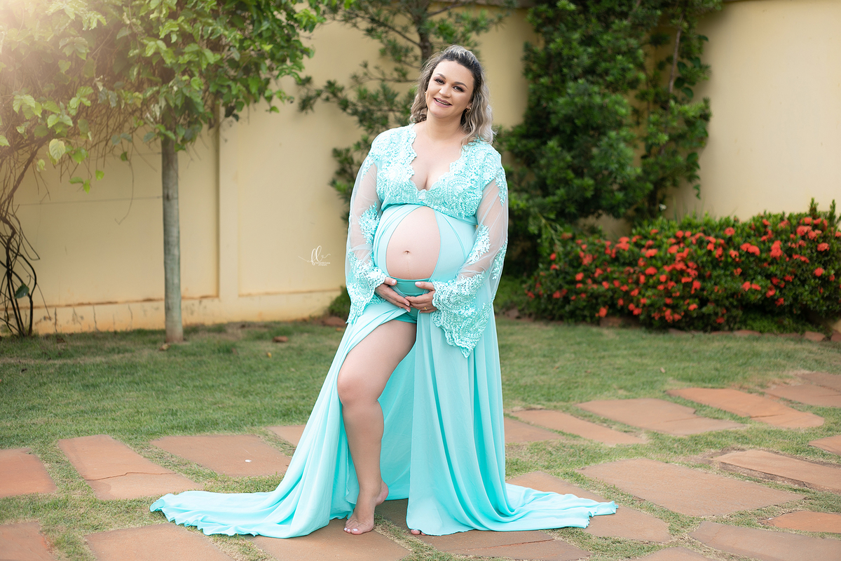 mundo azul,gestante,fotos no eucalipto, ensaio gestante, ensaio fotografico de gravida, fotos de gravida, gravida linda, ideias para ensaio gestante, ideias para gestantes,cha de bebe,recem nascido,mãe de menino,fotos gestante, fotos com irmão