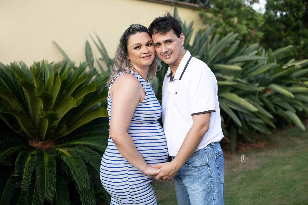 mundo azul,gestante,fotos no eucalipto, ensaio gestante, ensaio fotografico de gravida, fotos de gravida, gravida linda, ideias para ensaio gestante, ideias para gestantes,cha de bebe,recem nascido,mãe de menino,fotos gestante, fotos com irmão