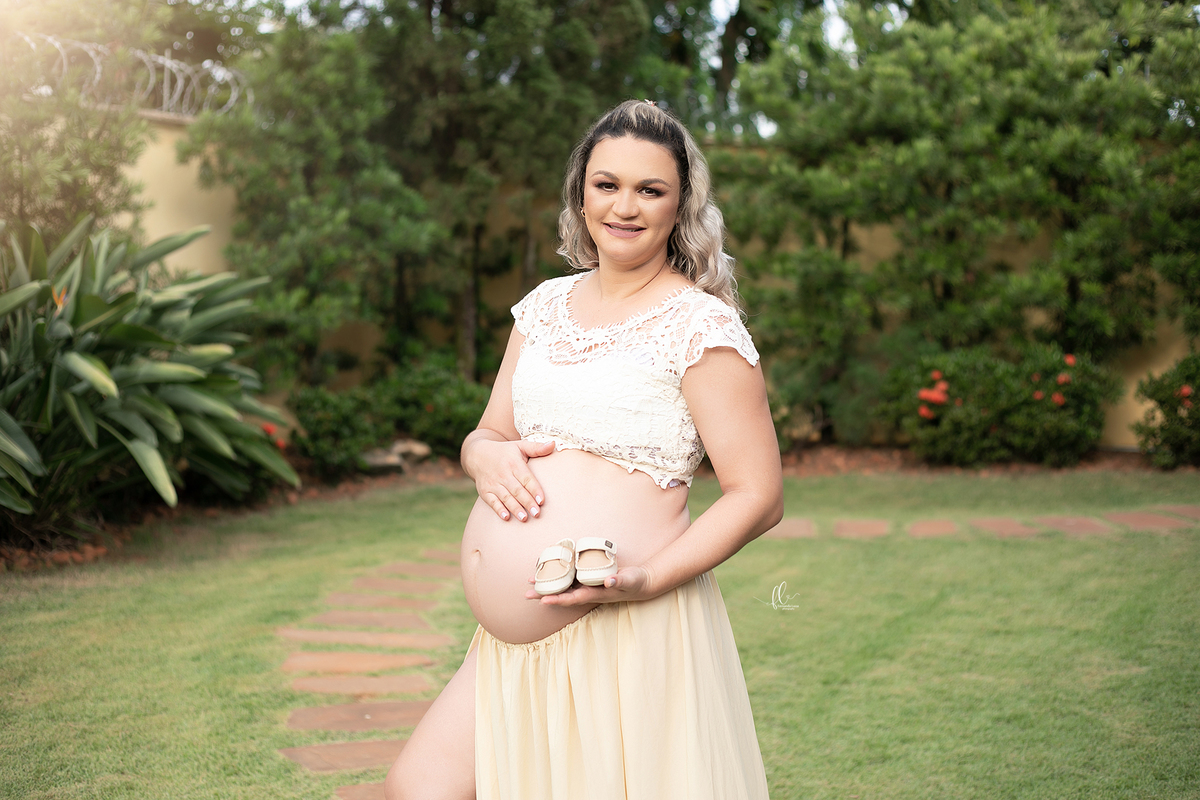 mundo azul,gestante,fotos no eucalipto, ensaio gestante, ensaio fotografico de gravida, fotos de gravida, gravida linda, ideias para ensaio gestante, ideias para gestantes,cha de bebe,recem nascido,mãe de menino,fotos gestante, fotos com irmão