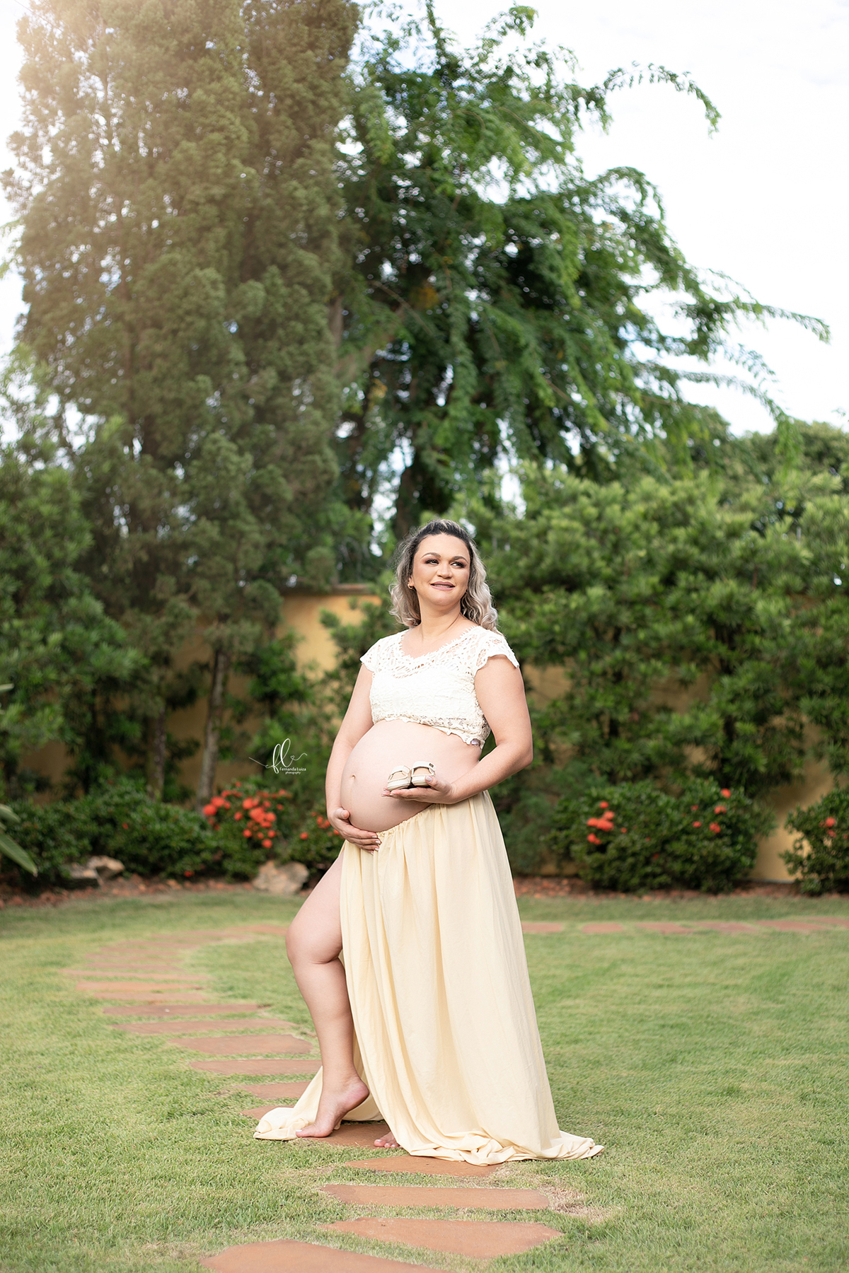 mundo azul,gestante,fotos no eucalipto, ensaio gestante, ensaio fotografico de gravida, fotos de gravida, gravida linda, ideias para ensaio gestante, ideias para gestantes,cha de bebe,recem nascido,mãe de menino,fotos gestante, fotos com irmão