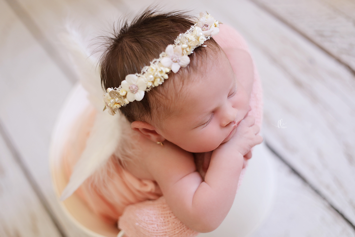 newborn, sessão newborn,newborn menina, newborn brasil,newborn ideias, ideias sessão newborn menina, ideias sessão newborn, recem nascido, bebes fofos, bebes, ideias fotos de bebes, ideias de fotos de bebes recem nascido, poses newborn,