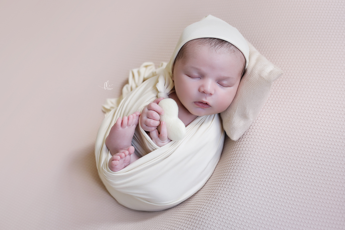 newborn, sessão newborn,newborn menina, newborn brasil,newborn ideias, ideias sessão newborn menina, ideias sessão newborn, recem nascido, bebes fofos, bebes, ideias fotos de bebes, ideias de fotos de bebes recem nascido, poses newborn,