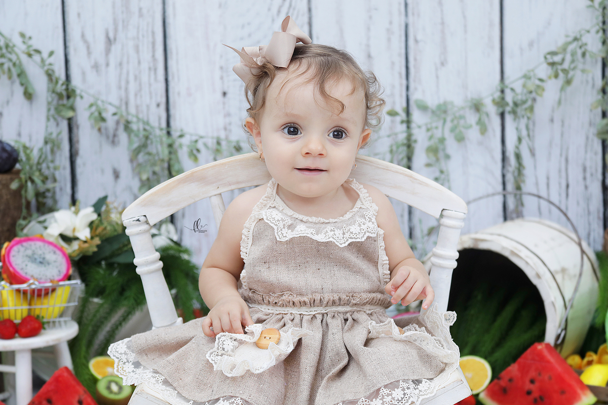 smash the fruit,ideias de sessão com melancia,cake smash,smash the fruit, ideias smash the fruit , melancia, sessão melancia, ,smash the fruit para menina,sessão de um ano no tema frutinhas ,sessao frutinhas, melancia, frutinhas, sessao com morangos