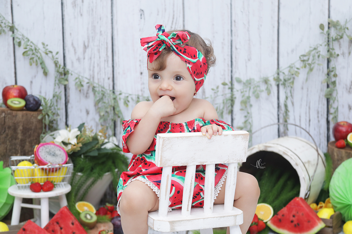 smash the fruit,ideias de sessão com melancia,cake smash,smash the fruit, ideias smash the fruit , melancia, sessão melancia, ,smash the fruit para menina,sessão de um ano no tema frutinhas ,sessao frutinhas, melancia, frutinhas, sessao com morangos
