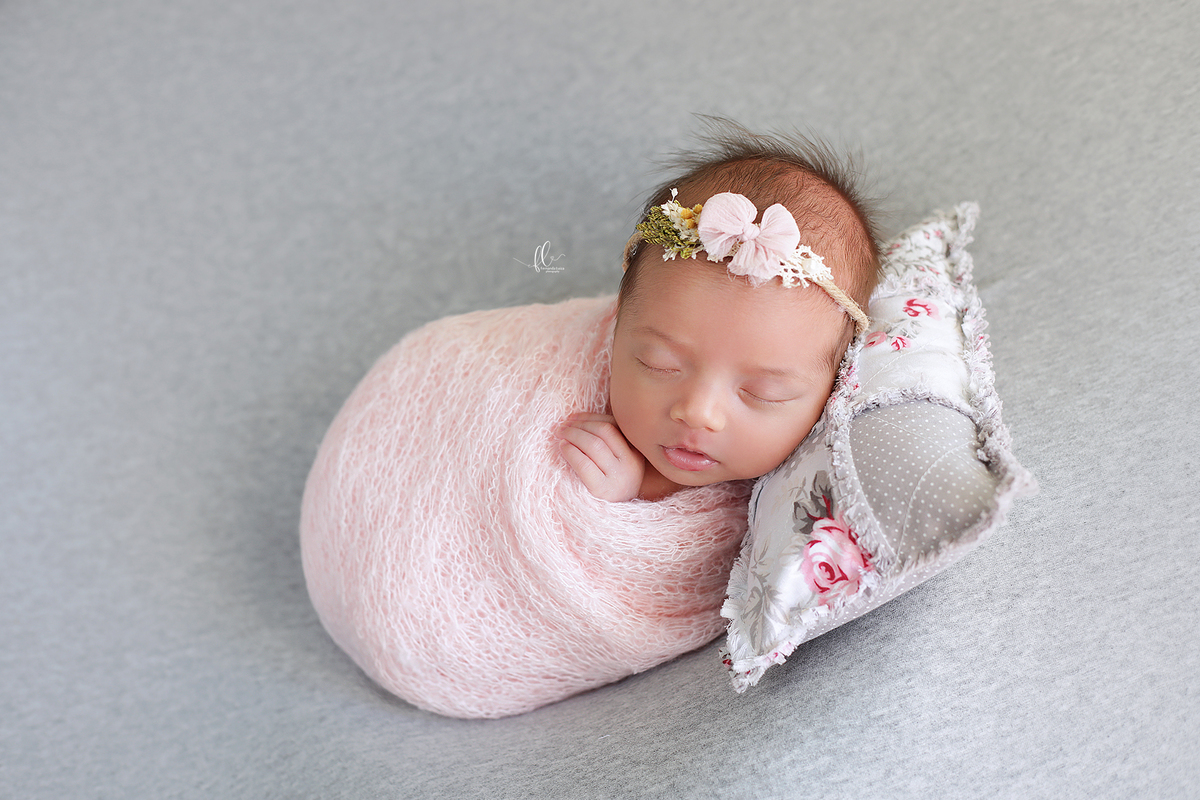 newborn, sessão newborn,newborn menina, newborn brasil,newborn ideias, ideias sessão newborn menina, ideias sessão newborn, recem nascido, bebes fofos, bebes, ideias fotos de bebes, ideias de fotos de bebes recem nascido, poses newborn,