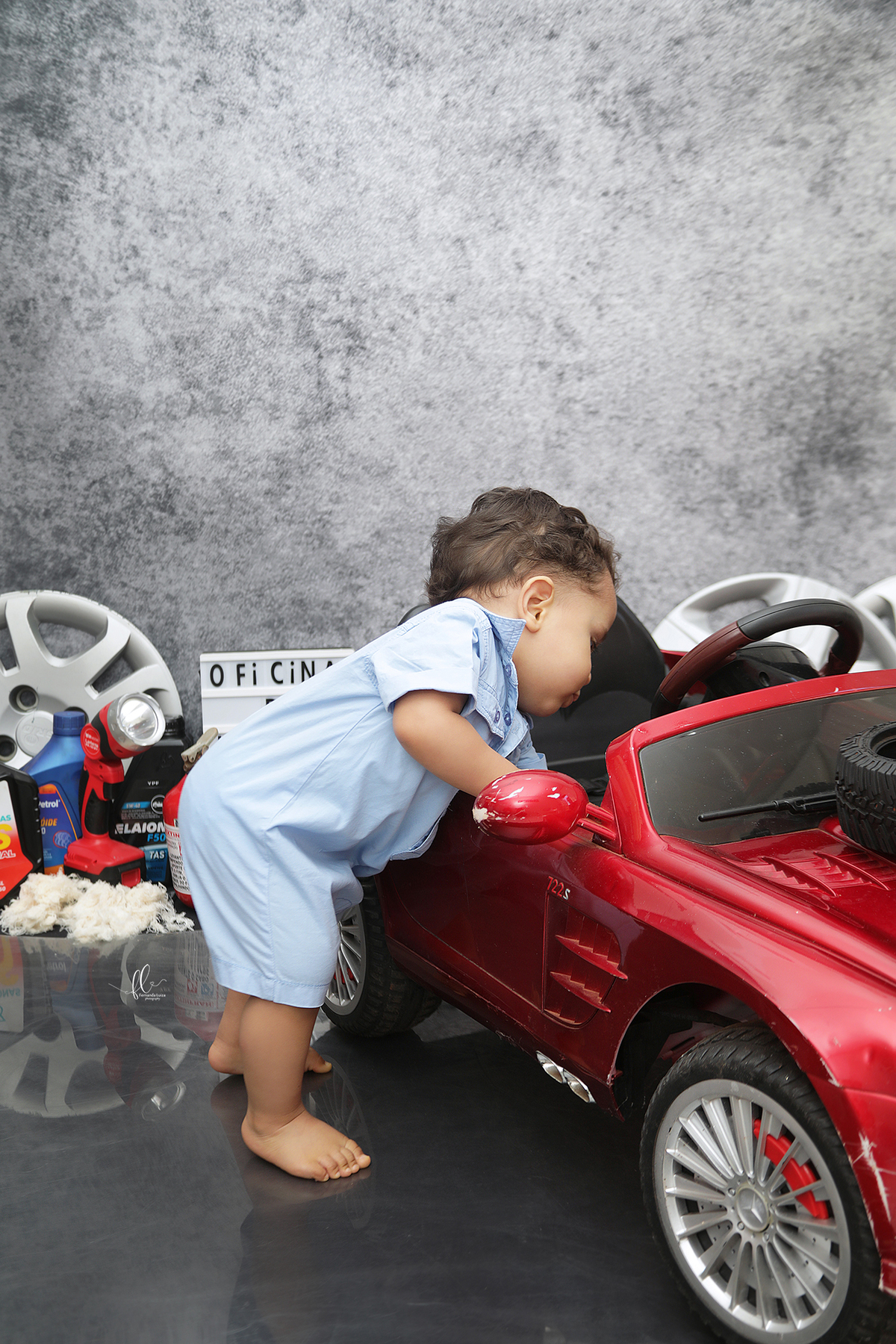 smash the cake, smash the cake menino, smash menino. ideias de smash the cake menino, ideias de sessão de um ano menino, sessão de menino, mecanico, smash the cake mecanico, oficina mecanica smash the cake oficina, sessão oficina mecanica, carro, pneu, 