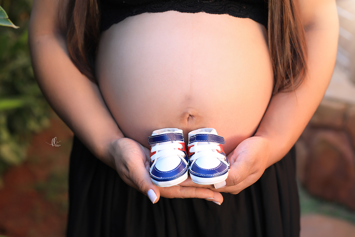 mundo azul,gestante,fotos no eucalipto, ensaio gestante, ensaio fotografico de gravida, fotos de gravida, gravida linda, ideias para ensaio gestante, ideias para gestantes,cha de bebe,recem nascido,mãe de menino,fotos gestante, fotos com irmão