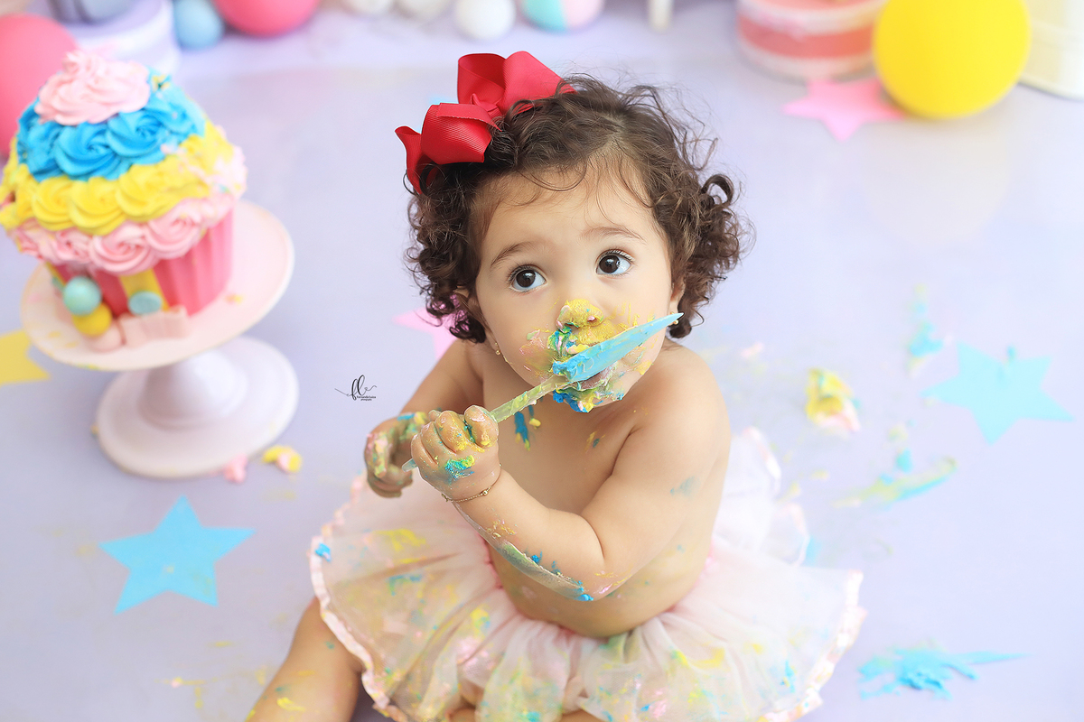 smash, smash the cake, sessão smash the cake, circo menina, sessão do bolinho,foto estúdio, cake smash, smash the cake tema circo, smash the cake cenário de circo, circo rosa, smash the cake circo para menina,  bolo circo rosa