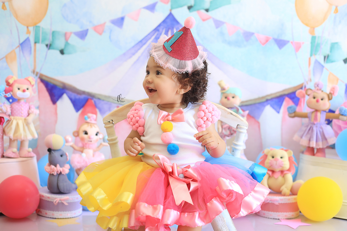 smash, smash the cake, sessão smash the cake, circo menina, sessão do bolinho,foto estúdio, cake smash, smash the cake tema circo, smash the cake cenário de circo, circo rosa, smash the cake circo para menina,  bolo circo rosa
