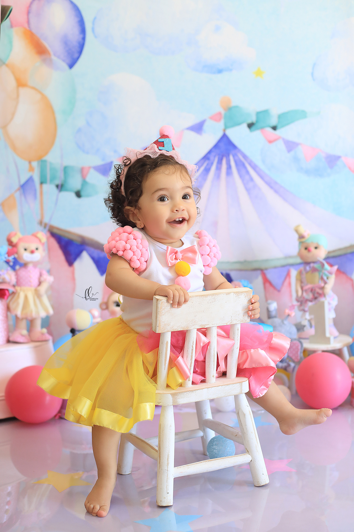 smash, smash the cake, sessão smash the cake, circo menina, sessão do bolinho,foto estúdio, cake smash, smash the cake tema circo, smash the cake cenário de circo, circo rosa, smash the cake circo para menina,  bolo circo rosa