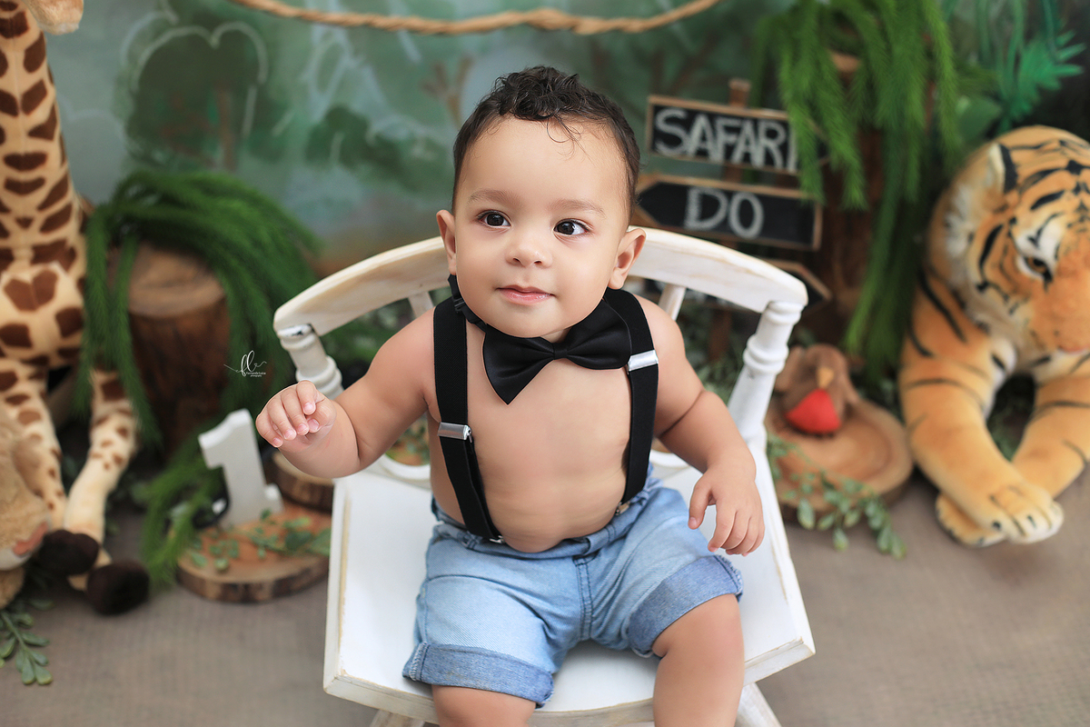 smash, smash the cake, ideias safari, ideias no tema safari, sessão do bolinho, cake smash, smash the cake tema safari , smash the cake cenário safari, selva,bolo safari ,smash the cake para menino,sessão de um ano no tema safari,safari, bichos, animais