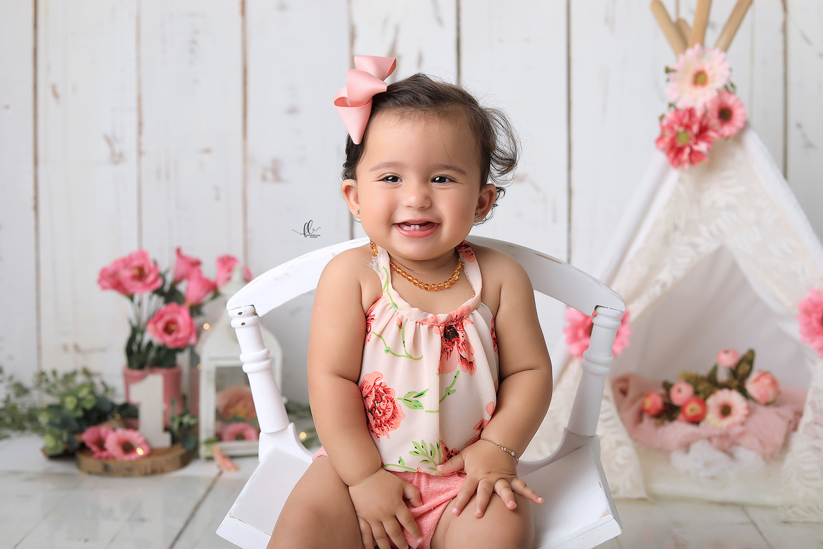 smash, smash the cake, ideias jardim encantado, sessão do bolinho, cake smash, smash the cake tema jardim encantado, smash the cake cenário jardim, jardim encantado,bolo jardim encantado,smash the cake para menina,sessão de um ano no tema jardim,borboleta