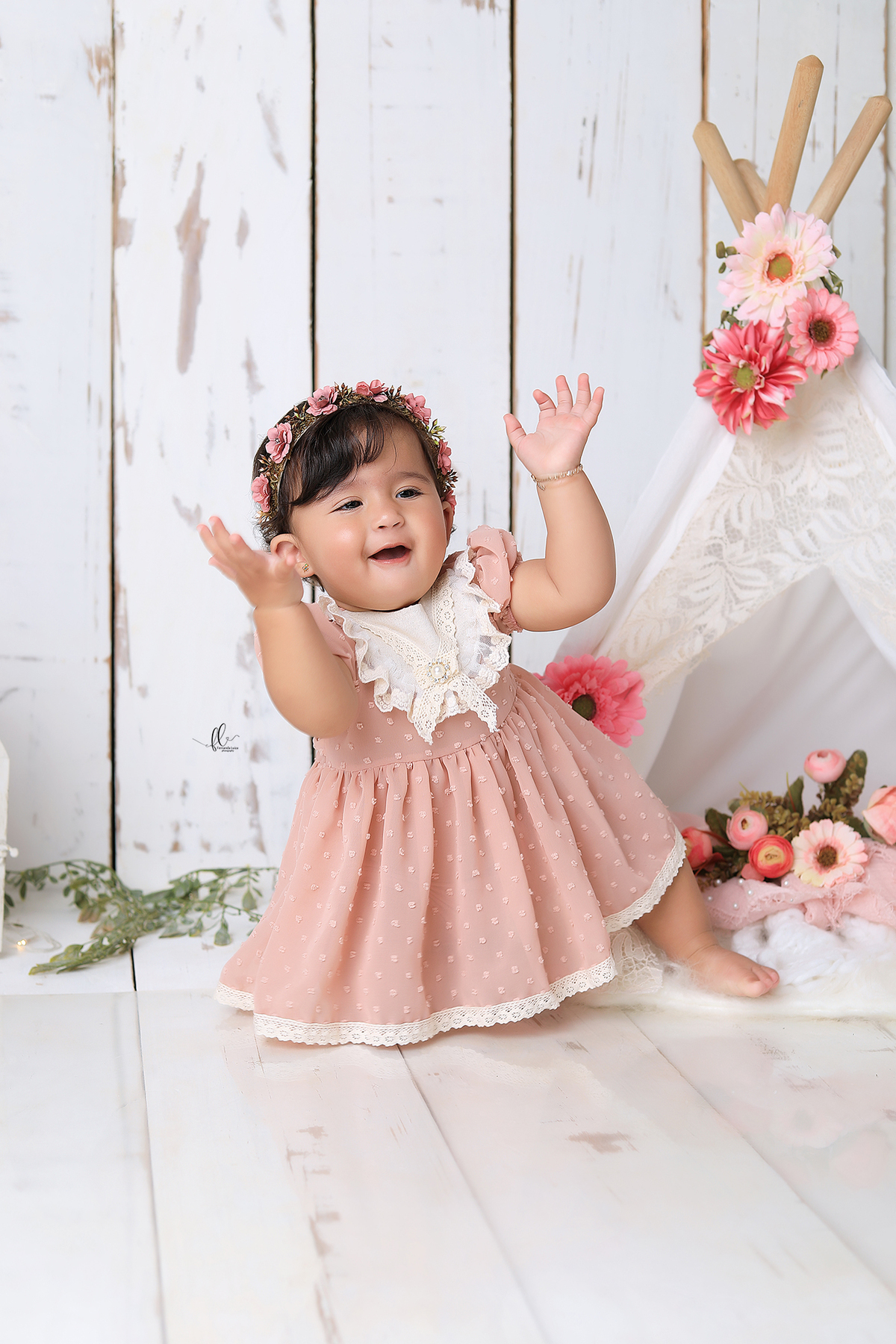 smash, smash the cake, ideias jardim encantado, sessão do bolinho, cake smash, smash the cake tema jardim encantado, smash the cake cenário jardim, jardim encantado,bolo jardim encantado,smash the cake para menina,sessão de um ano no tema jardim,borboleta