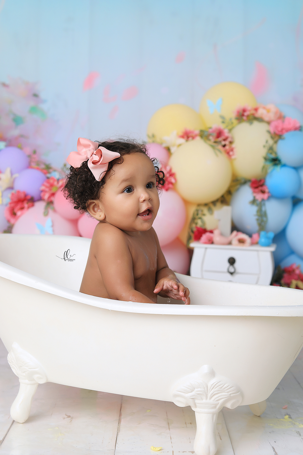 smash, smash the cake, ideias jardim encantado, sessão do bolinho, cake smash, smash the cake tema jardim encantado, smash the cake cenário jardim, jardim encantado,bolo jardim encantado,smash the cake para menina,sessão de um ano no tema jardim,borboleta