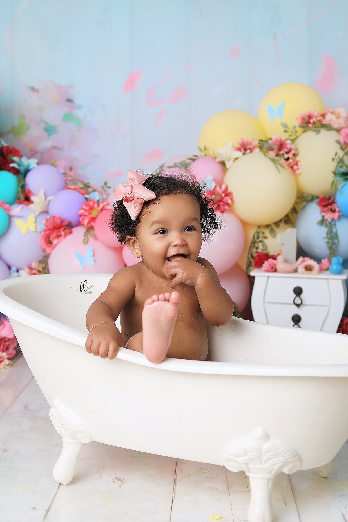 smash, smash the cake, ideias jardim encantado, sessão do bolinho, cake smash, smash the cake tema jardim encantado, smash the cake cenário jardim, jardim encantado,bolo jardim encantado,smash the cake para menina,sessão de um ano no tema jardim,borboleta