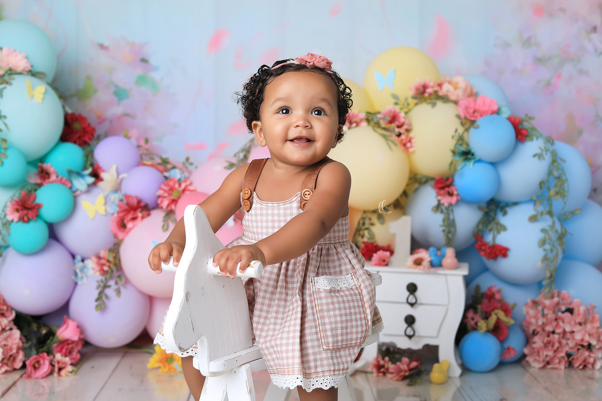 smash, smash the cake, ideias jardim encantado, sessão do bolinho, cake smash, smash the cake tema jardim encantado, smash the cake cenário jardim, jardim encantado,bolo jardim encantado,smash the cake para menina,sessão de um ano no tema jardim,borboleta