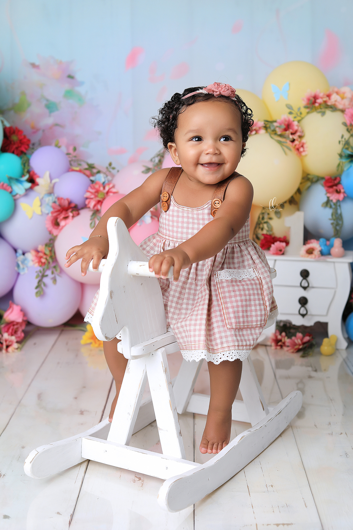 smash, smash the cake, ideias jardim encantado, sessão do bolinho, cake smash, smash the cake tema jardim encantado, smash the cake cenário jardim, jardim encantado,bolo jardim encantado,smash the cake para menina,sessão de um ano no tema jardim,borboleta