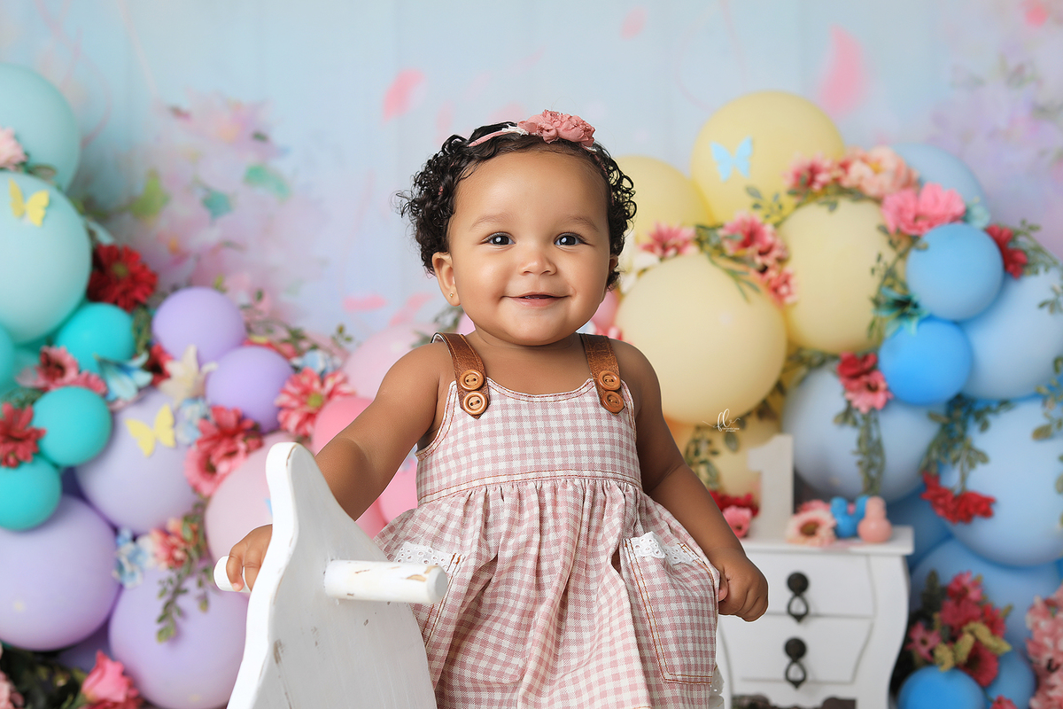 smash, smash the cake, ideias jardim encantado, sessão do bolinho, cake smash, smash the cake tema jardim encantado, smash the cake cenário jardim, jardim encantado,bolo jardim encantado,smash the cake para menina,sessão de um ano no tema jardim,borboleta