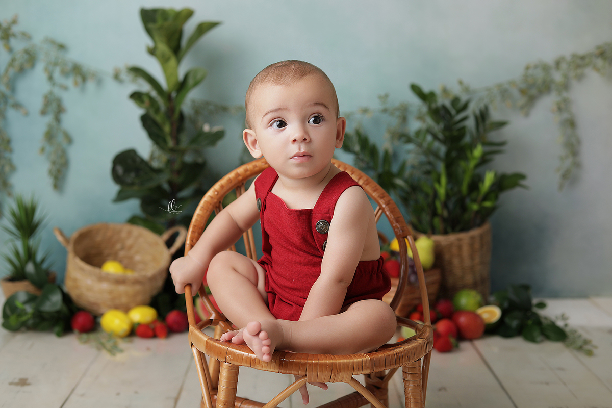 acompahamento do bebe,sessão de frutas, frutinhas, introdução alimentar, sessão das frutas, frutas, mini sessoa frutas, frutinhas, sessão do bebe, fotos com melancia, melancia, morango, sessao com morangos, sessão com melancia
