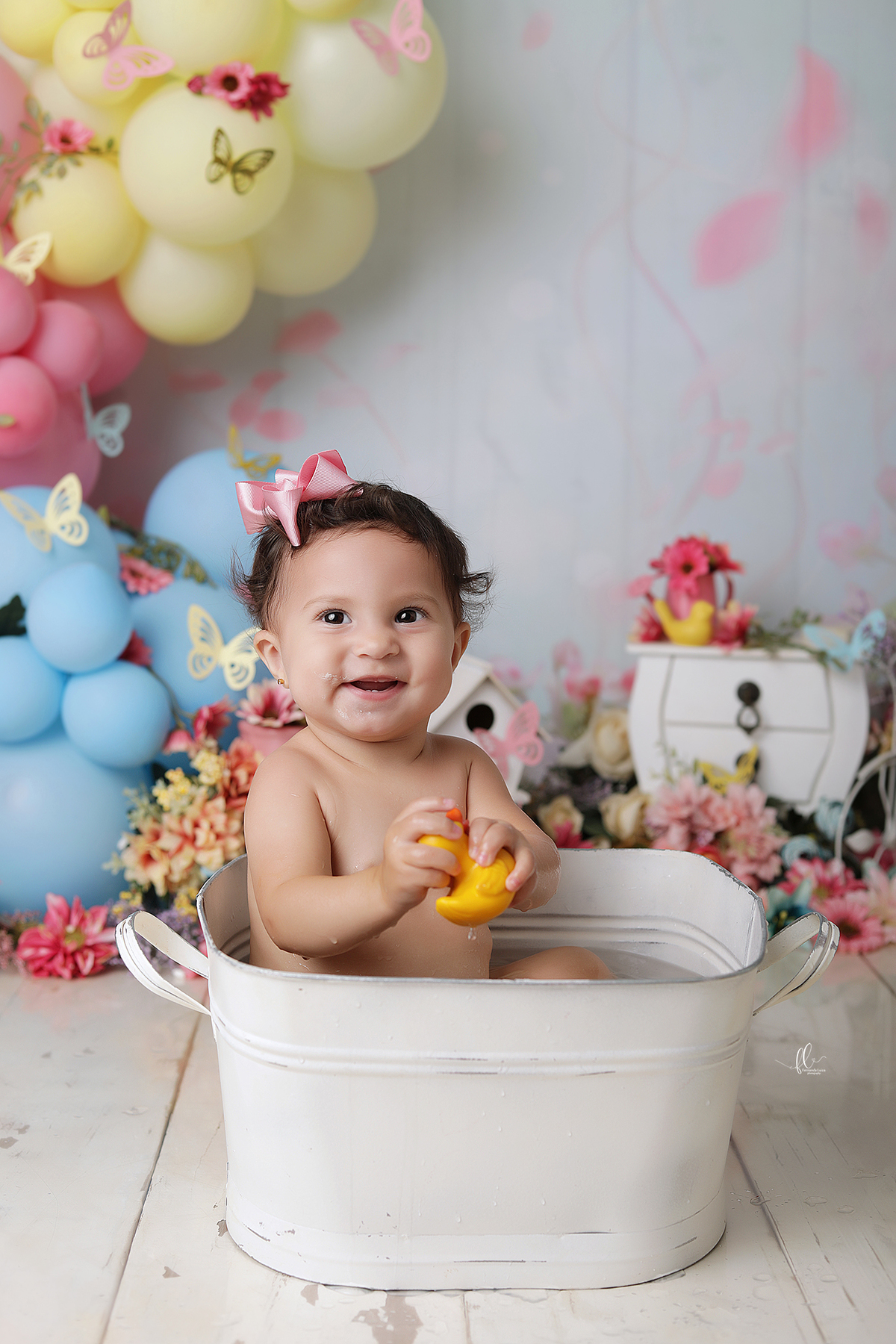 smash, smash the cake, ideias jardim encantado, sessão do bolinho, cake smash, smash the cake tema jardim encantado, smash the cake cenário jardim, jardim encantado,bolo jardim encantado,smash the cake para menina,sessão de um ano no tema jardim,borboleta