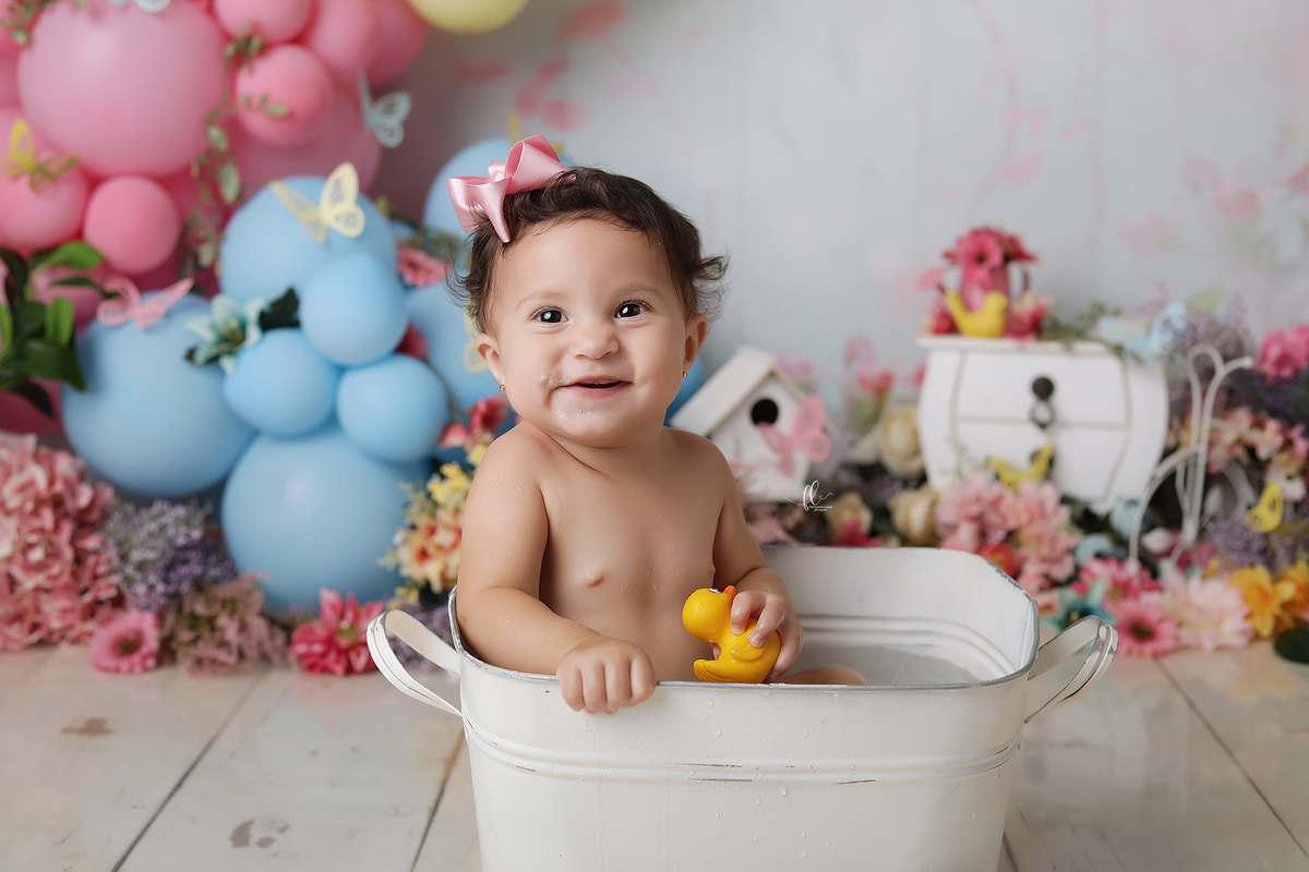 smash, smash the cake, ideias jardim encantado, sessão do bolinho, cake smash, smash the cake tema jardim encantado, smash the cake cenário jardim, jardim encantado,bolo jardim encantado,smash the cake para menina,sessão de um ano no tema jardim,borboleta