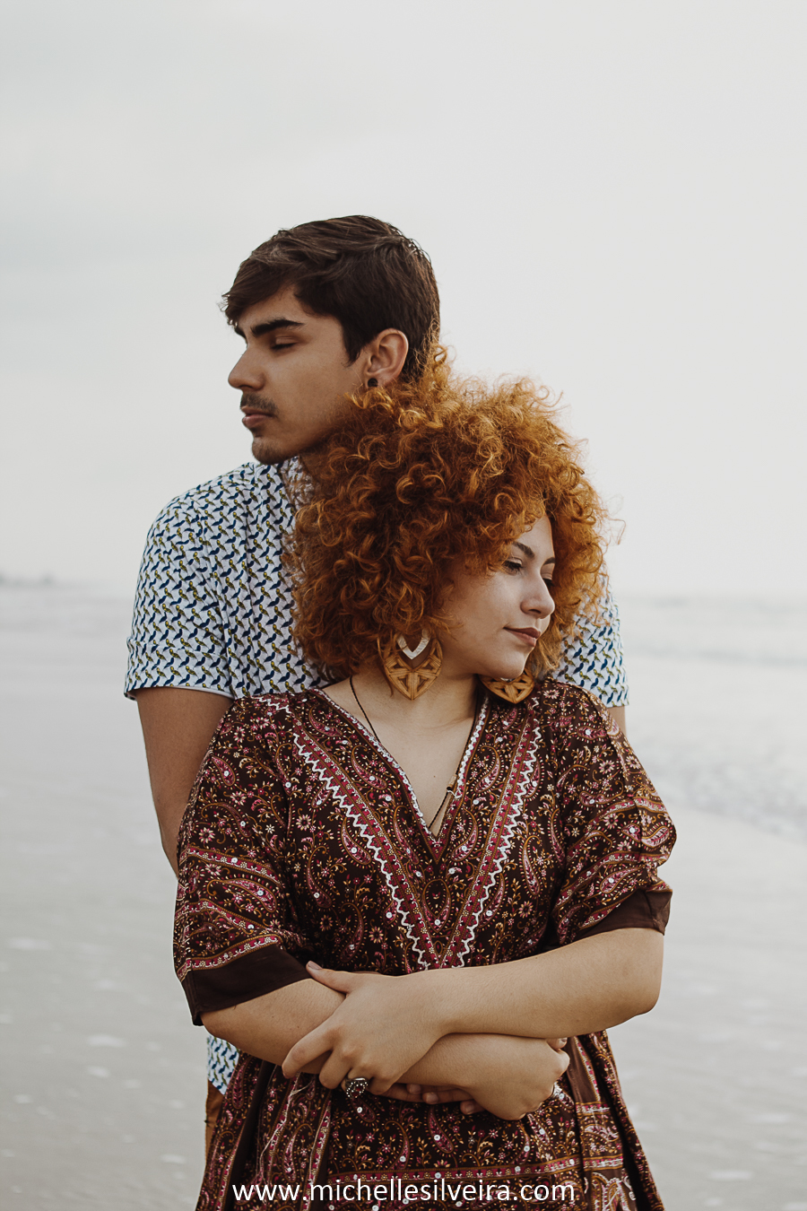 ensaio fotográfico de casal na praia  em ilha comprida são paulo