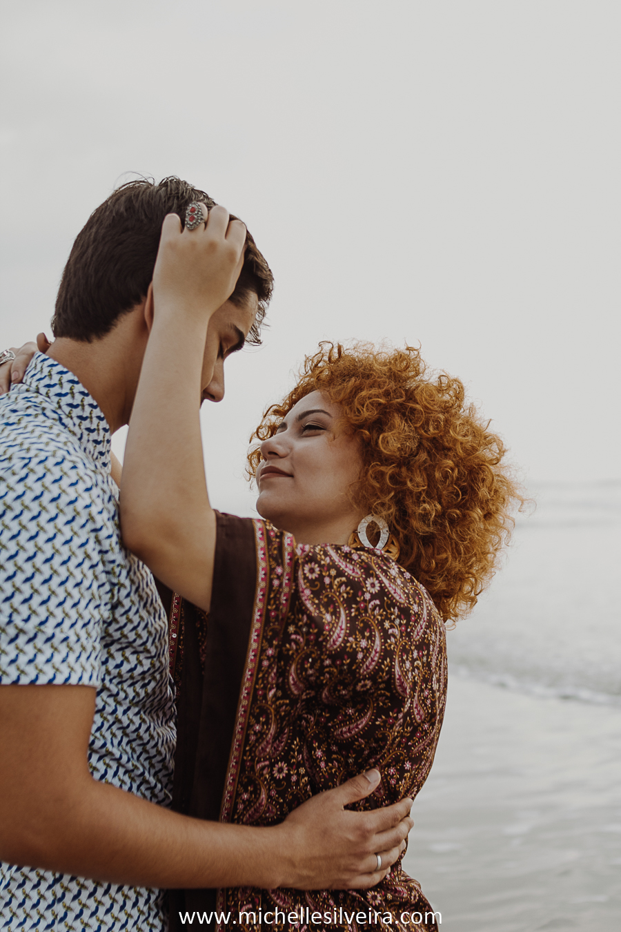 ensaio fotográfico de casal na praia  em ilha comprida são paulo