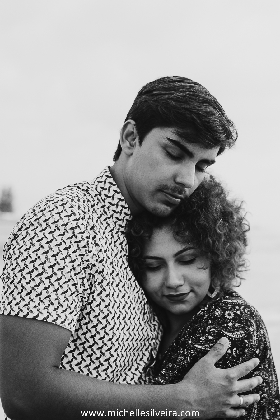 ensaio fotográfico de casal na praia  em ilha comprida são paulo