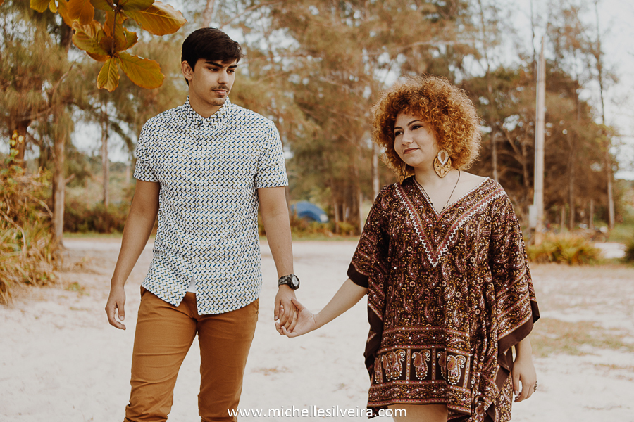 ensaio fotográfico de casal na praia  em ilha comprida são paulo