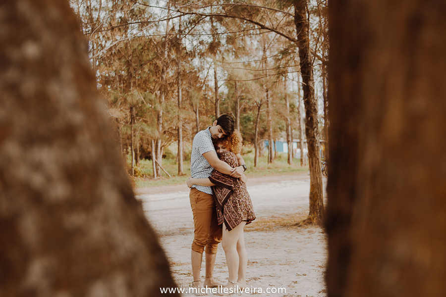 ensaio fotográfico de casal na praia  em ilha comprida são paulo