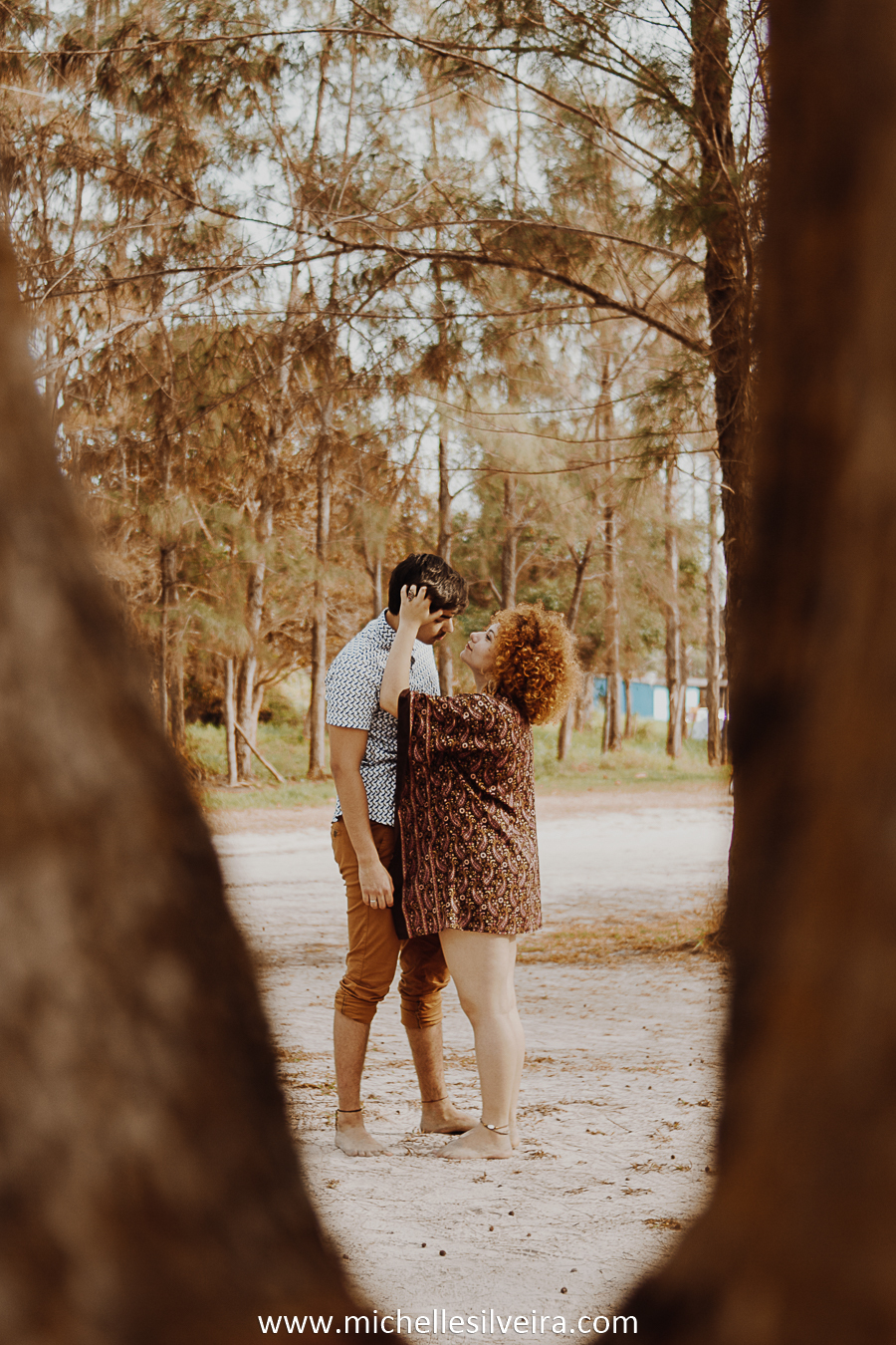 ensaio fotográfico de casal na praia  em ilha comprida são paulo
