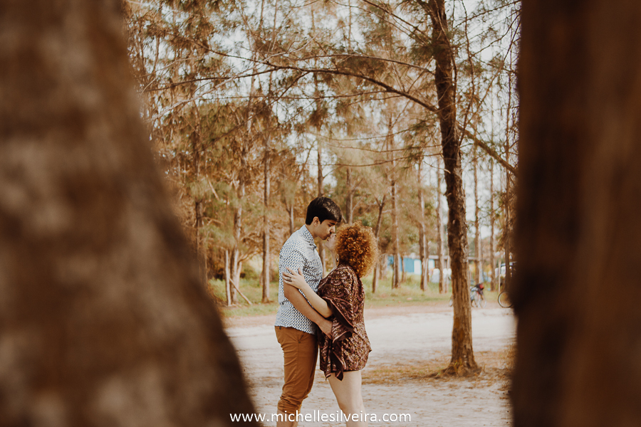 ensaio fotográfico de casal na praia  em ilha comprida são paulo