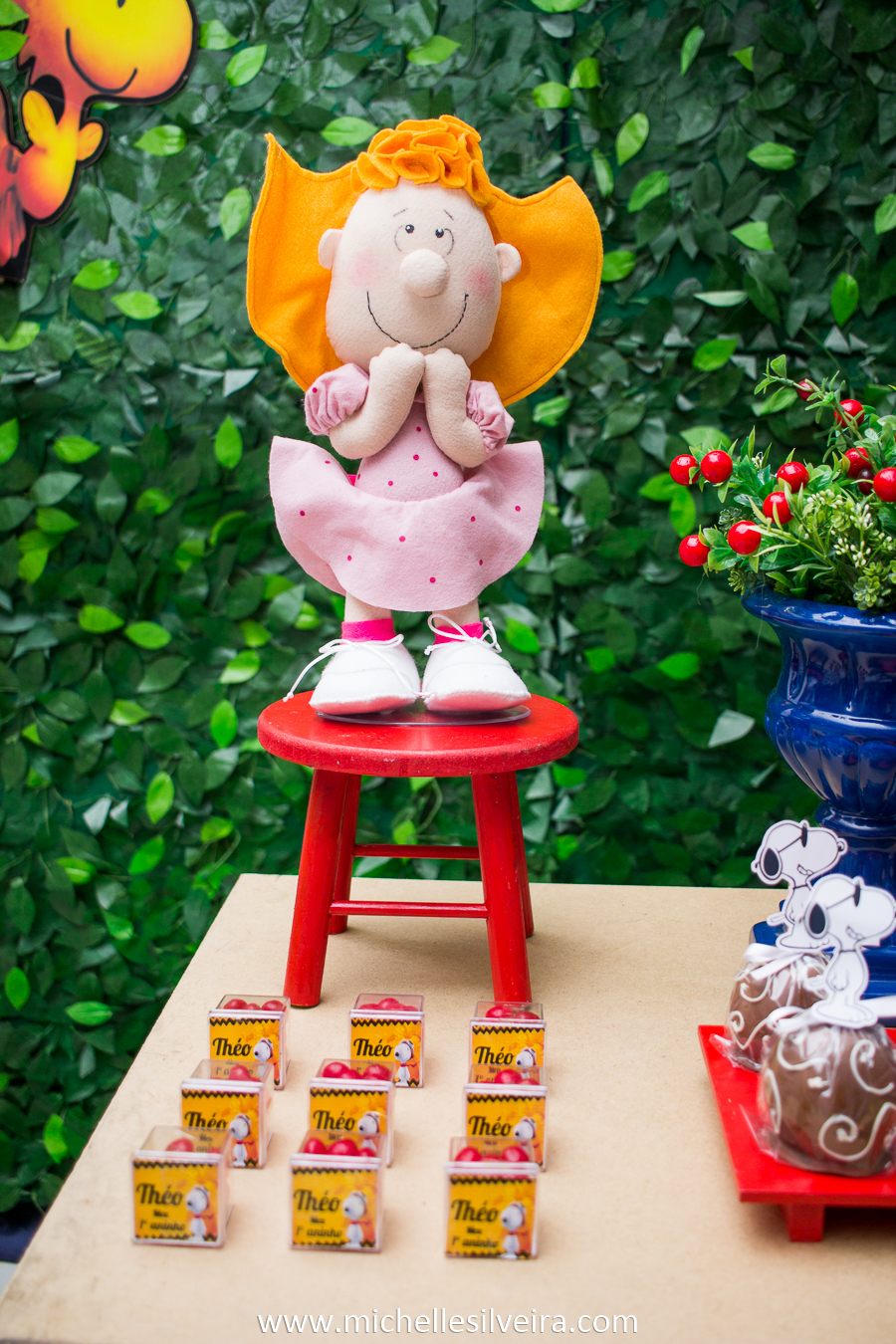Fotografia de Festa Infantil tema turma do Snoopy no buffet kairós em Diadema - SP