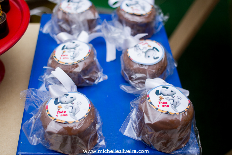 Fotografia de Festa Infantil tema turma do Snoopy no buffet kairós em Diadema - SP