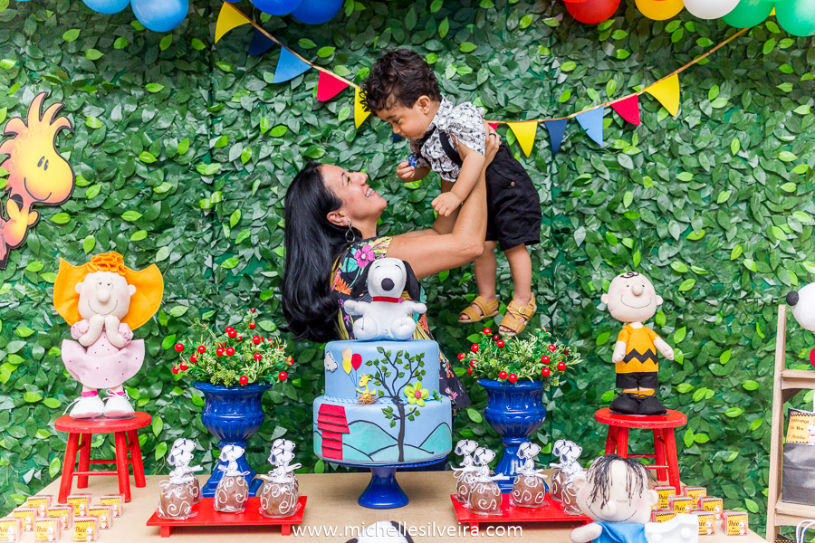 Fotografia de Festa Infantil tema turma do Snoopy no buffet kairós em Diadema - SP
