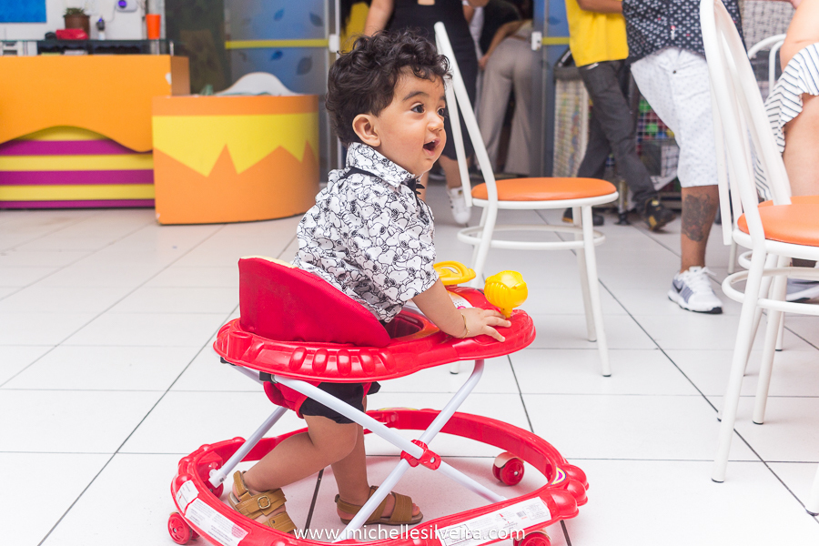Fotografia de Festa Infantil tema turma do Snoopy no buffet kairós em Diadema - SP